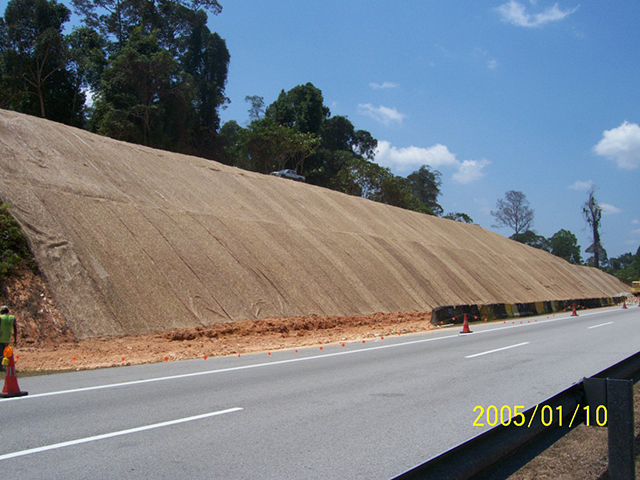 biodegradable-erosion-control-blanket-002l